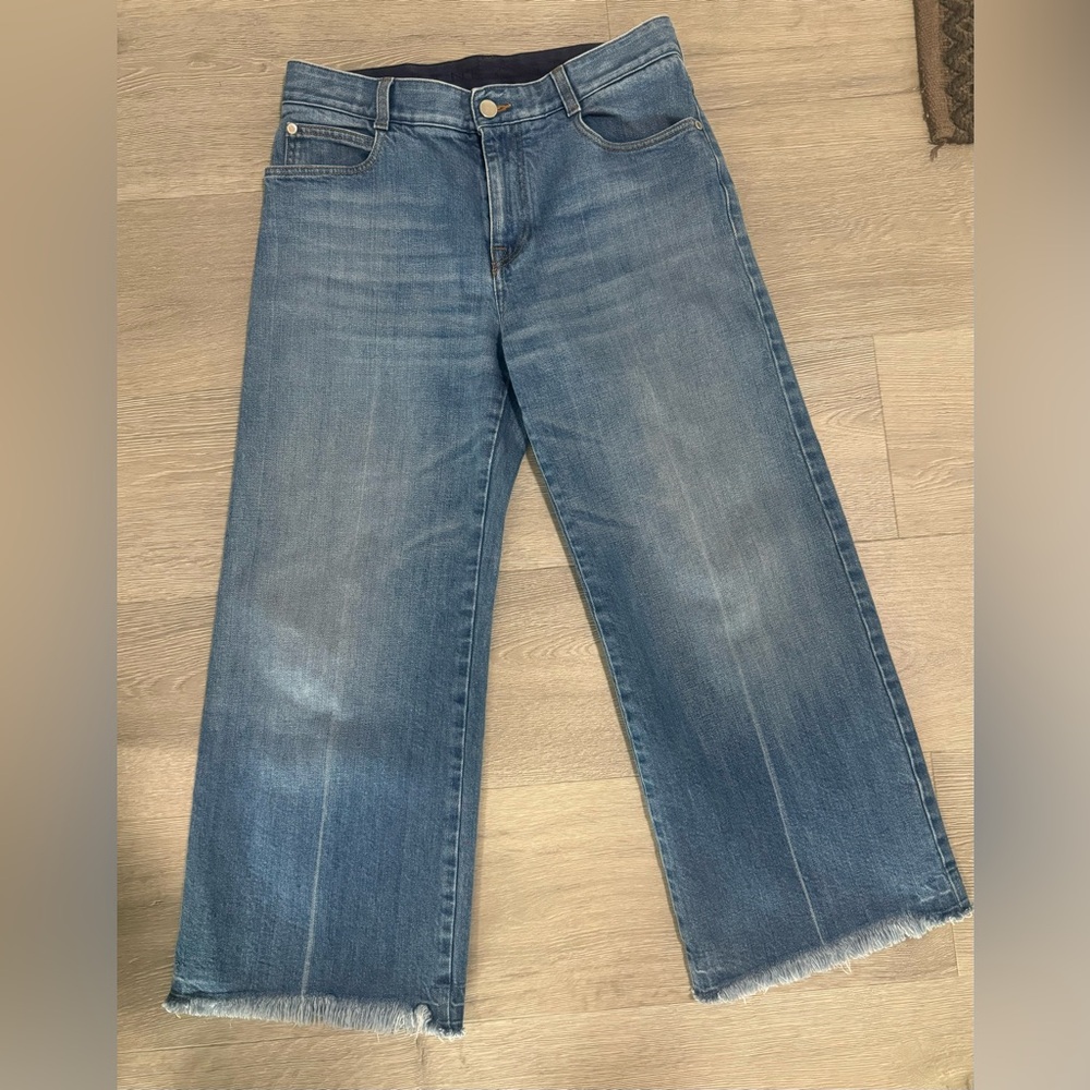 Stella McCartney cropped denim jeans in size 26. Good condition